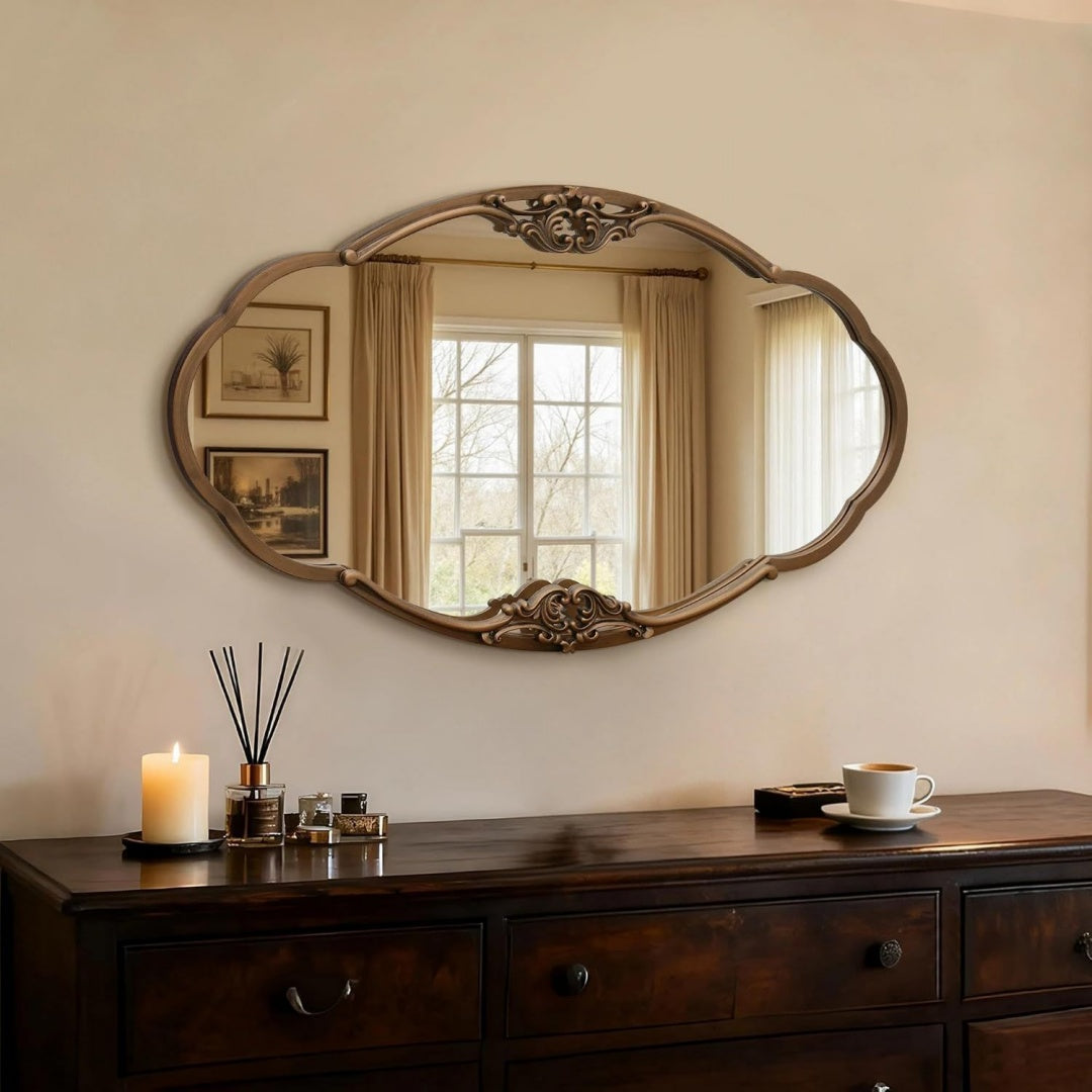 Mobile funzionale con ante stile vintage naturale